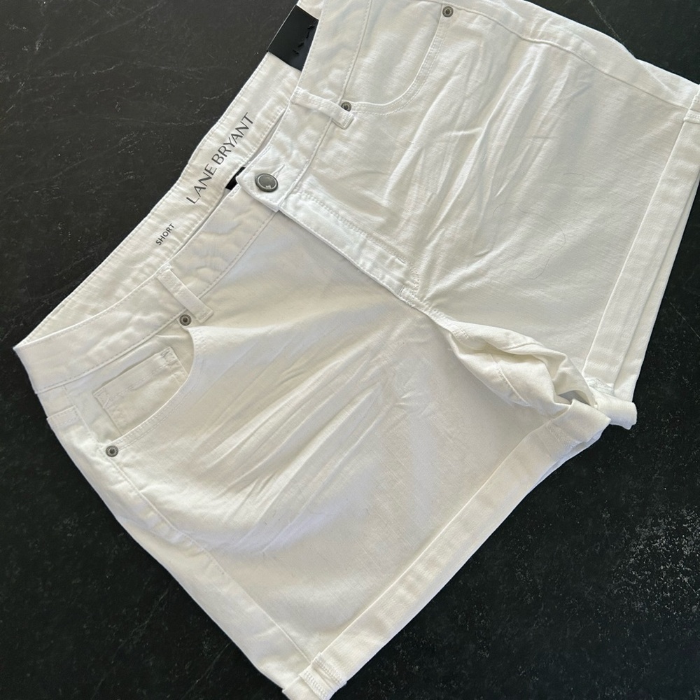 NWT Lane Bryant Crisp White Denim Shorts size 18 with 5 inch inseam
